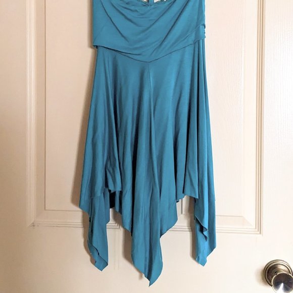 NWT Marciano by Guess Butterfly Embellished Halter Top - XS / Extra Small - Picture 2 of 5